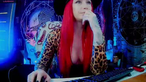 Snapshot of jennalovvee chatting on January 6, 1:31 am Mrs. Jenna online show from January 6, 1:31 am