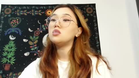 Snapshot of jennatyan chatting on September 22, 1:02 pm JENNA online show from September 22, 1:02 pm
