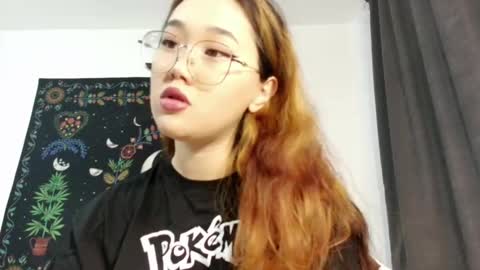 Snapshot of jennatyan chatting on October 1, 10:10 am JENNA online show from October 1, 10:10 am