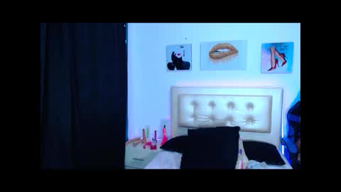 jenn online show from January 16, 2:19 am