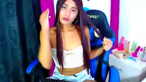 jenn online show from February 3, 7:02 am