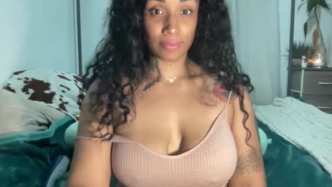 Snapshot of jenni_cash chatting on December 21, 7:35 am Mistress Jenni online show from December 21, 7:35 am