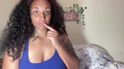 Snapshot of jenni_cash chatting on September 21, 7:21 am Mistress Jenni online show from September 21, 7:21 am