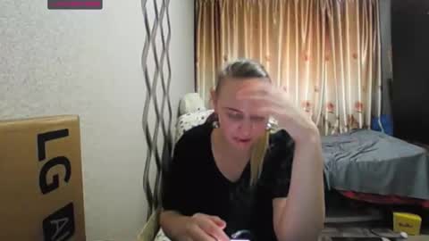 JenniDeep online show from December 1, 9:14 am