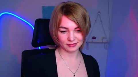 Jennifer online show from February 12, 6:52 am