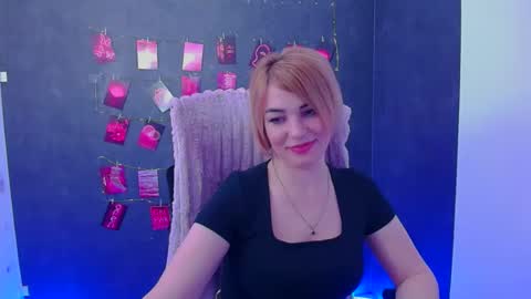 Jennifer online show from April 8, 11:59 pm