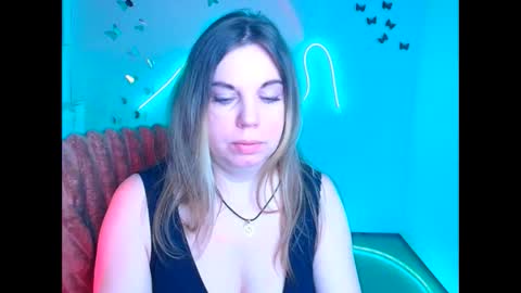 Jennifer online show from February 28, 6:58 am