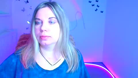 Jennifer online show from April 6, 5:52 am