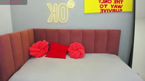 Snapshot of jennifer_munoz chatting on October 2, 1:56 am Jennifer online show from October 2, 1:56 am