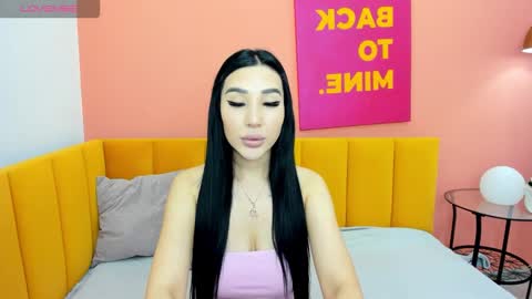 Snapshot of jennifer_munoz chatting on November 16, 1:33 am Jennifer online show from November 16, 1:33 am