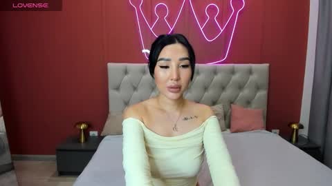 Snapshot of jennifer_munoz chatting on November 27, 8:27 am Jennifer online show from November 27, 8:27 am