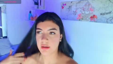 Snapshot of jennifer_scot chatting on October 26, 3:18 pm JENNIFER online show from October 26, 3:18 pm