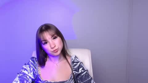 Jennifer online show from December 18, 10:19 am