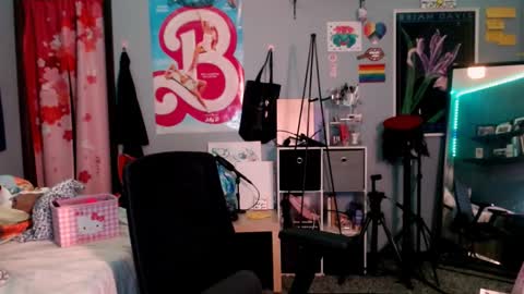 Jennifer Gwen online show from September 11, 3:39 am