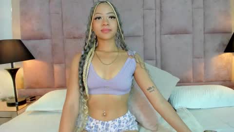 Snapshot of jenniferhillss chatting on September 22, 2:13 am U can call me Angel online show from September 22, 2:13 am