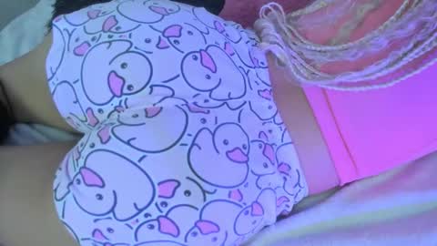 Snapshot of jenniferhillss chatting on December 15, 3:44 am U can call me Angel online show from December 15, 3:44 am