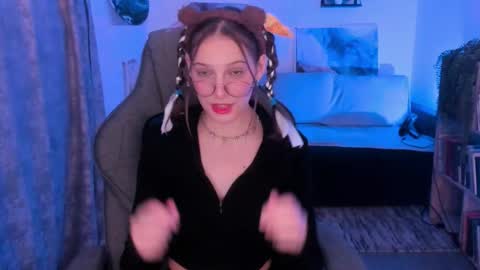 Snapshot of jenniferkiim chatting on November 25, 11:21 am jenniferkiim online show from November 25, 11:21 am