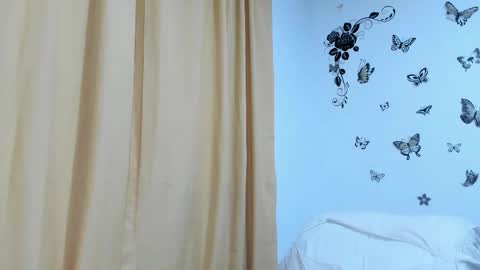 jenniferloveyou online show from September 14, 9:19 am