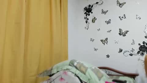 Snapshot of jenniferloveyou chatting on December 2, 4:35 pm jenniferloveyou online show from December 2, 4:35 pm