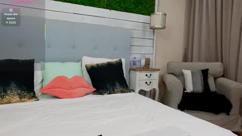 Snapshot of jenniferlovve chatting on September 12, 4:12 am JenniferLovve online show from September 12, 4:12 am