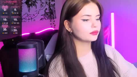 Snapshot of jenniferwandis77 chatting on December 14, 1:28 am Jenni online show from December 14, 1:28 am