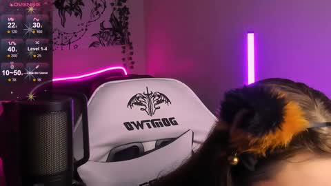 Snapshot of jenniferwandis77 chatting on December 14, 9:24 pm Jenni online show from December 14, 9:24 pm