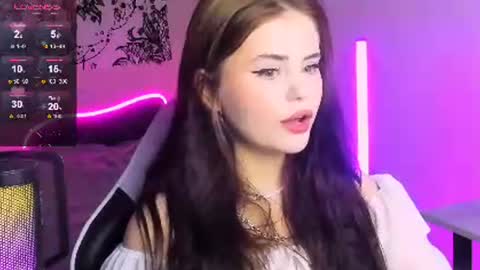 Snapshot of jenniferwandis77 chatting on December 25, 12:05 pm Jenni online show from December 25, 12:05 pm