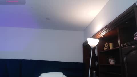 Snapshot of jenny_golden1 chatting on December 22, 12:46 pm Jenny online show from December 22, 12:46 pm