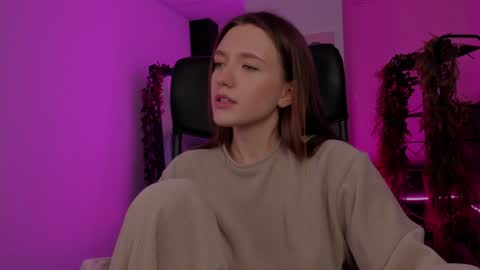 Jenny NO Nude online show from December 2, 5:15 am