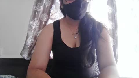 Snapshot of jennydolphin chatting on November 6, 4:13 am Jenny online show from November 6, 4:13 am