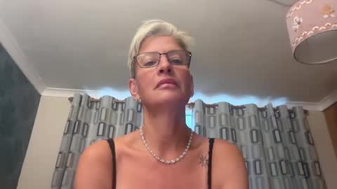 Snapshot of jennyhazel69 chatting on September 20, 3:13 pm JennyHazel online show from September 20, 3:13 pm