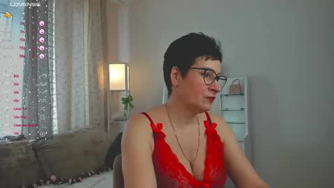 Jenny online show from March 31, 8:26 am