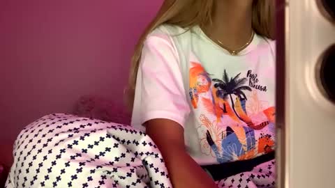 Snapshot of jennymylove69 chatting on September 24, 2:20 pm My LOLITA  online show from September 24, 2:20 pm