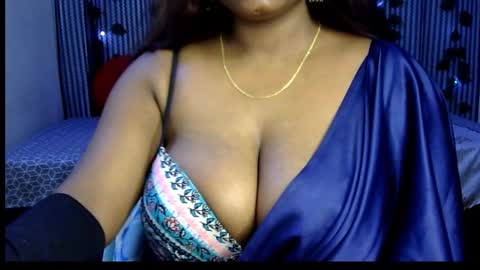 Snapshot of jennysinghaniya chatting on February 11, 9:20 am jenny online show from February 11, 9:20 am