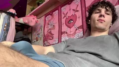 jeremy1scott online show from April 18, 4:49 am