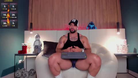 Snapshot of jeremy_harden chatting on December 11, 3:02 am Jeremy online show from December 11, 3:02 am