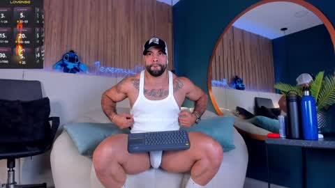 Snapshot of jeremy_harden chatting on January 10, 9:53 pm Jeremy online show from January 10, 9:53 pm