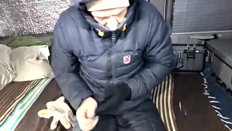 Jeremy online show from January 15, 2:05 am