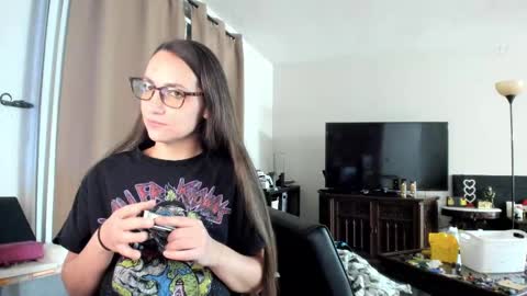 Snapshot of jerilynn chatting on October 2, 11:06 am Jeri Lynn online show from October 2, 11:06 am