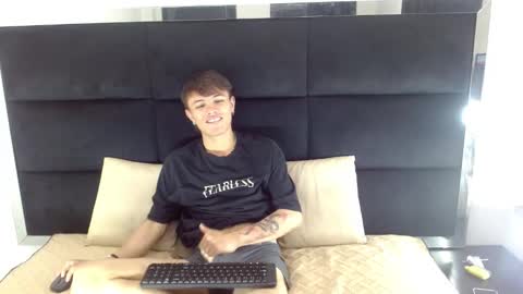 Jerom xx online show from October 9, 8:07 pm