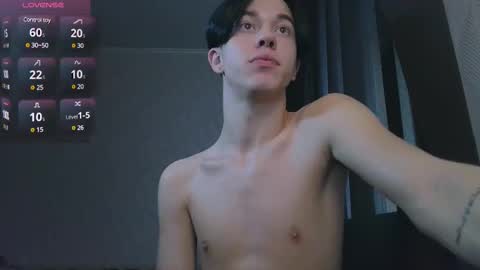 Snapshot of jerrybomb_ chatting on January 26, 10:55 am Jerrybomb online show from January 26, 10:55 am