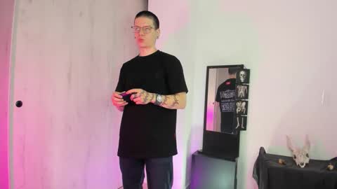 Angelo online show from January 9, 10:00 pm