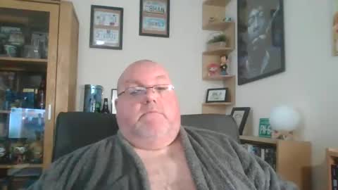 Snapshot of jerseyhammer01 chatting on December 29, 9:17 am Harry online show from December 29, 9:17 am