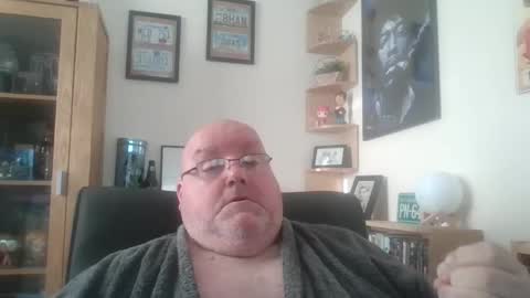 Snapshot of jerseyhammer01 chatting on January 1, 11:05 am Harry online show from January 1, 11:05 am