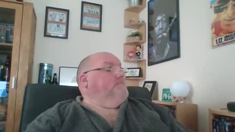 Snapshot of jerseyhammer01 chatting on January 8, 9:32 am Harry online show from January 8, 9:32 am