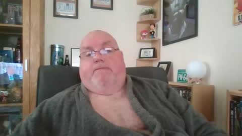 Snapshot of jerseyhammer01 chatting on January 18, 9:34 am Harry online show from January 18, 9:34 am