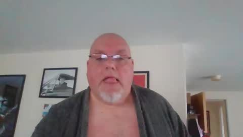 Snapshot of jerseyhammer01 chatting on October 14, 8:04 am Harry online show from October 14, 8:04 am