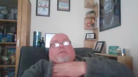 Snapshot of jerseyhammer01 chatting on October 18, 8:59 am Harry online show from October 18, 8:59 am