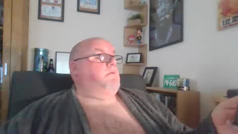 Snapshot of jerseyhammer01 chatting on November 5, 9:20 am Harry online show from November 5, 9:20 am