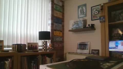 Snapshot of jerseyhammer01 chatting on November 11, 9:09 am Harry online show from November 11, 9:09 am